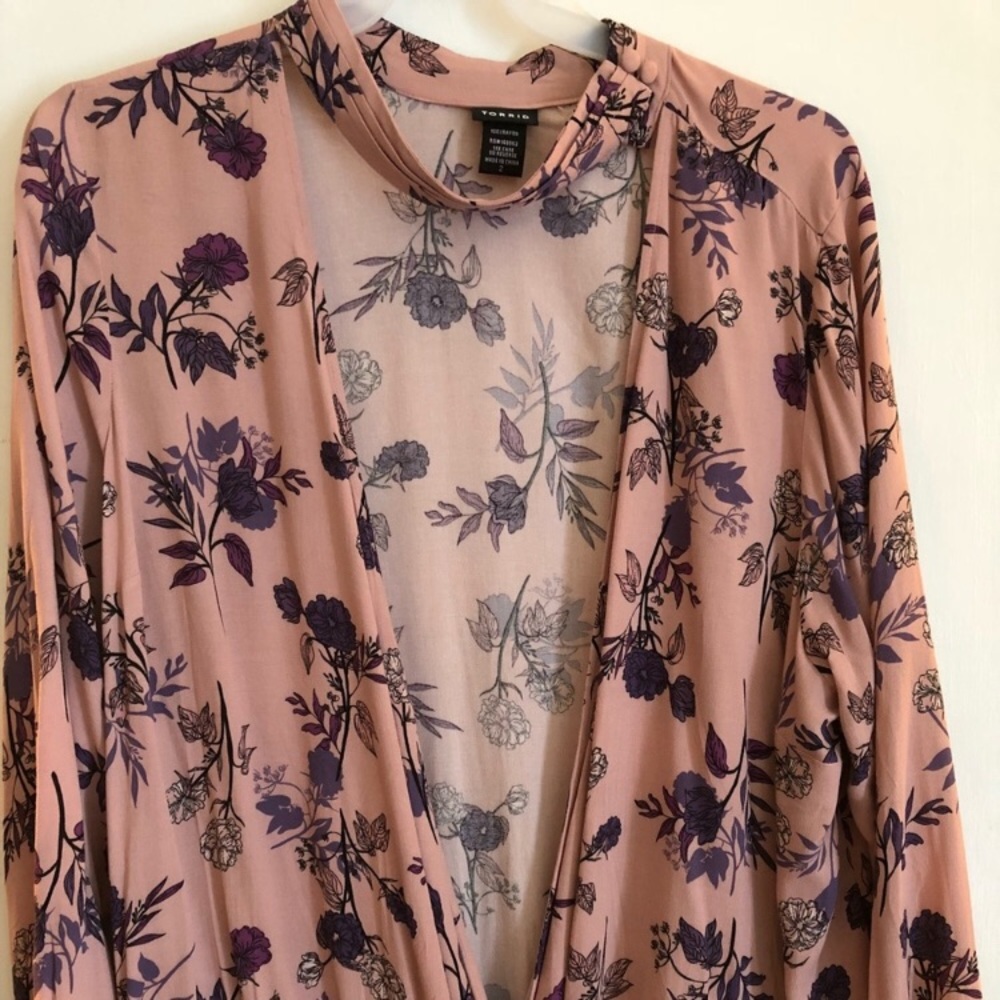 Torrid floral blouse